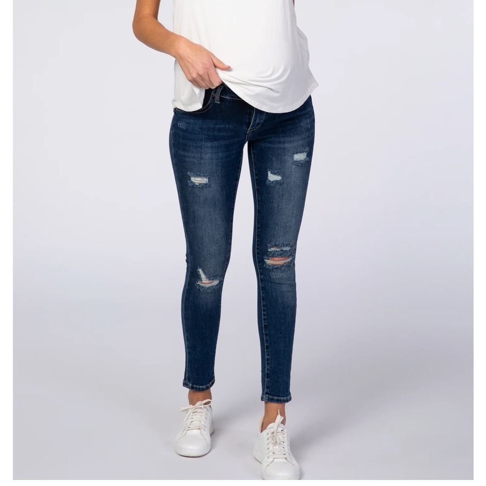 Maternity distressed skinny Jean